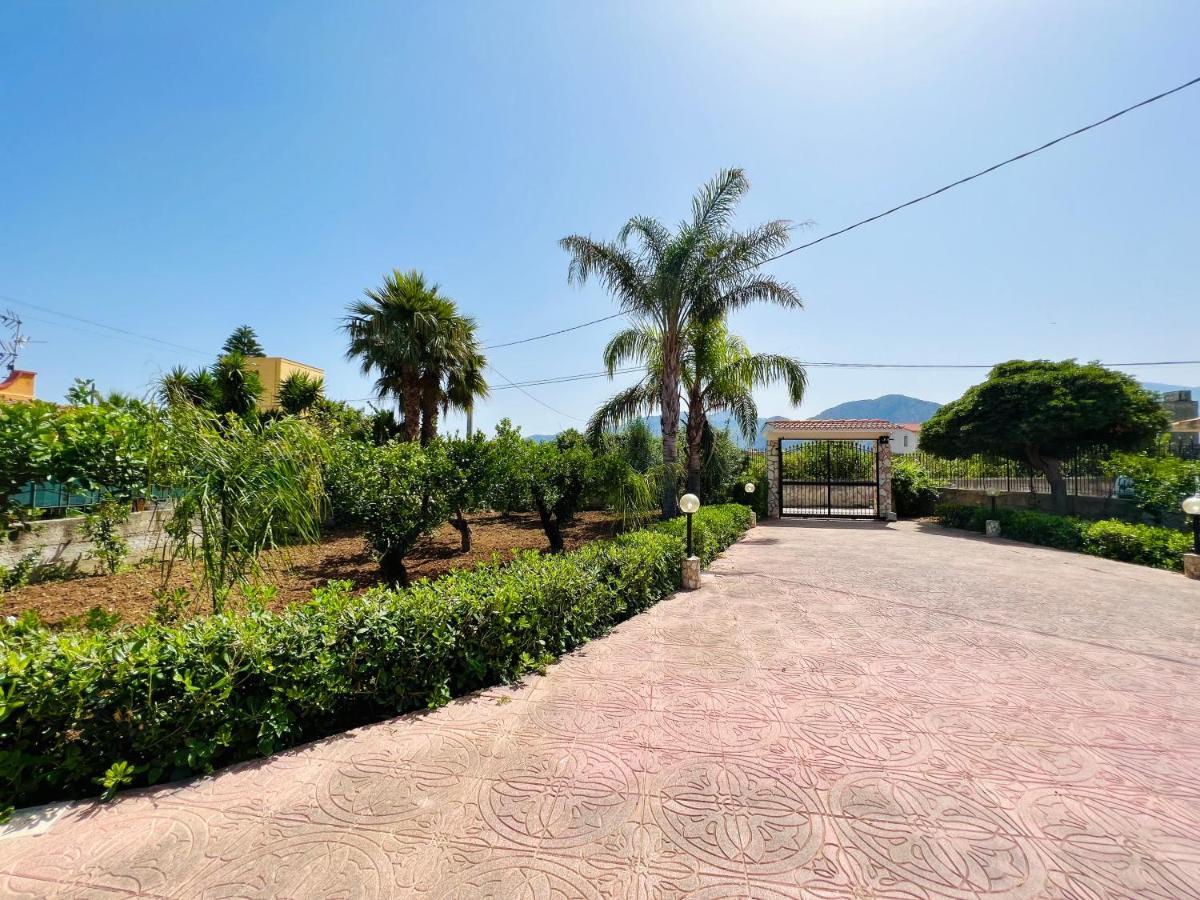 Villa Genova Carini Eksteriør billede